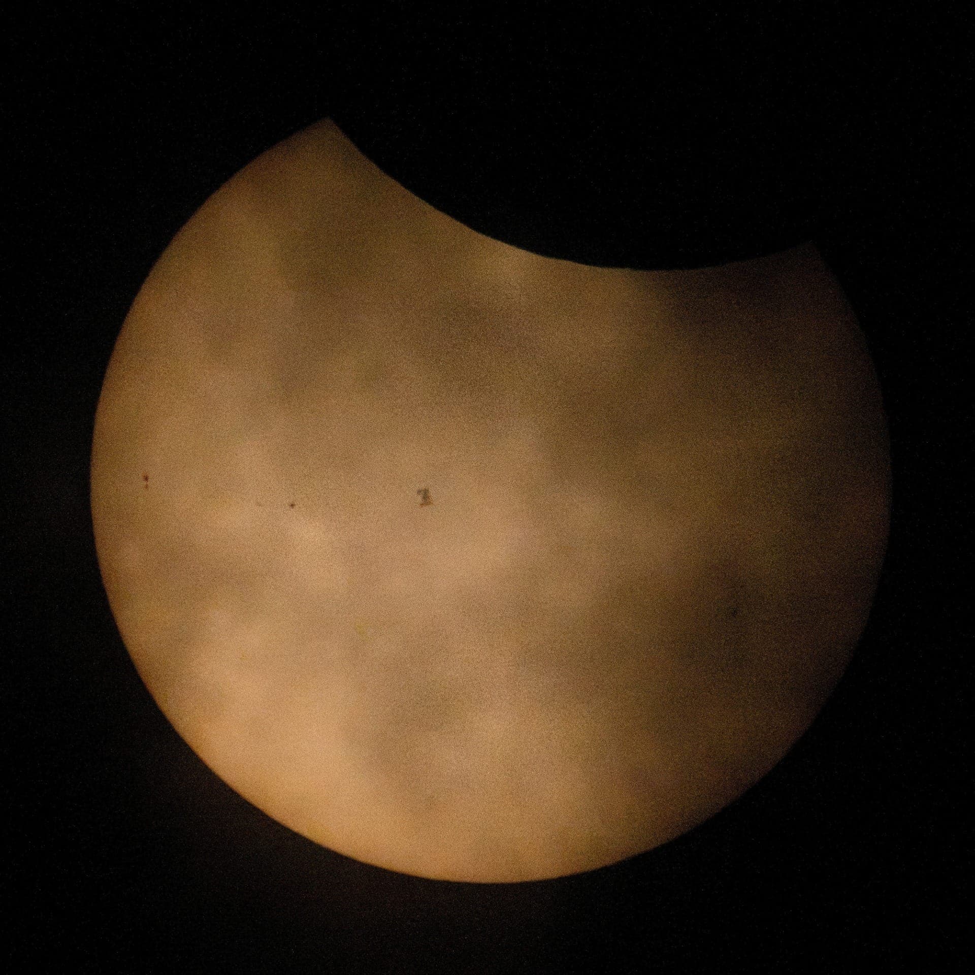 Eclipse solar observado na Estação Espacial Internacional