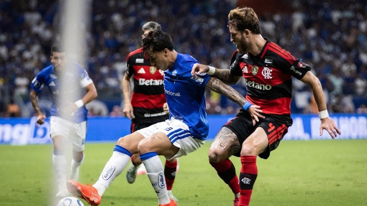 Cruzeiro e Flamengo voltam a se enfrentar pelo Brasileirão
