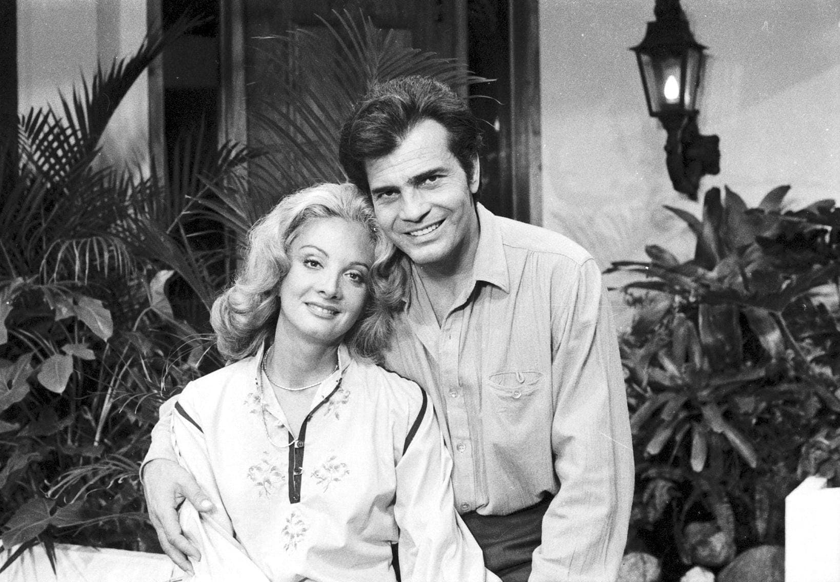 Tarcísio Meira e Glória Menezes em Espelho Mágico (1977)