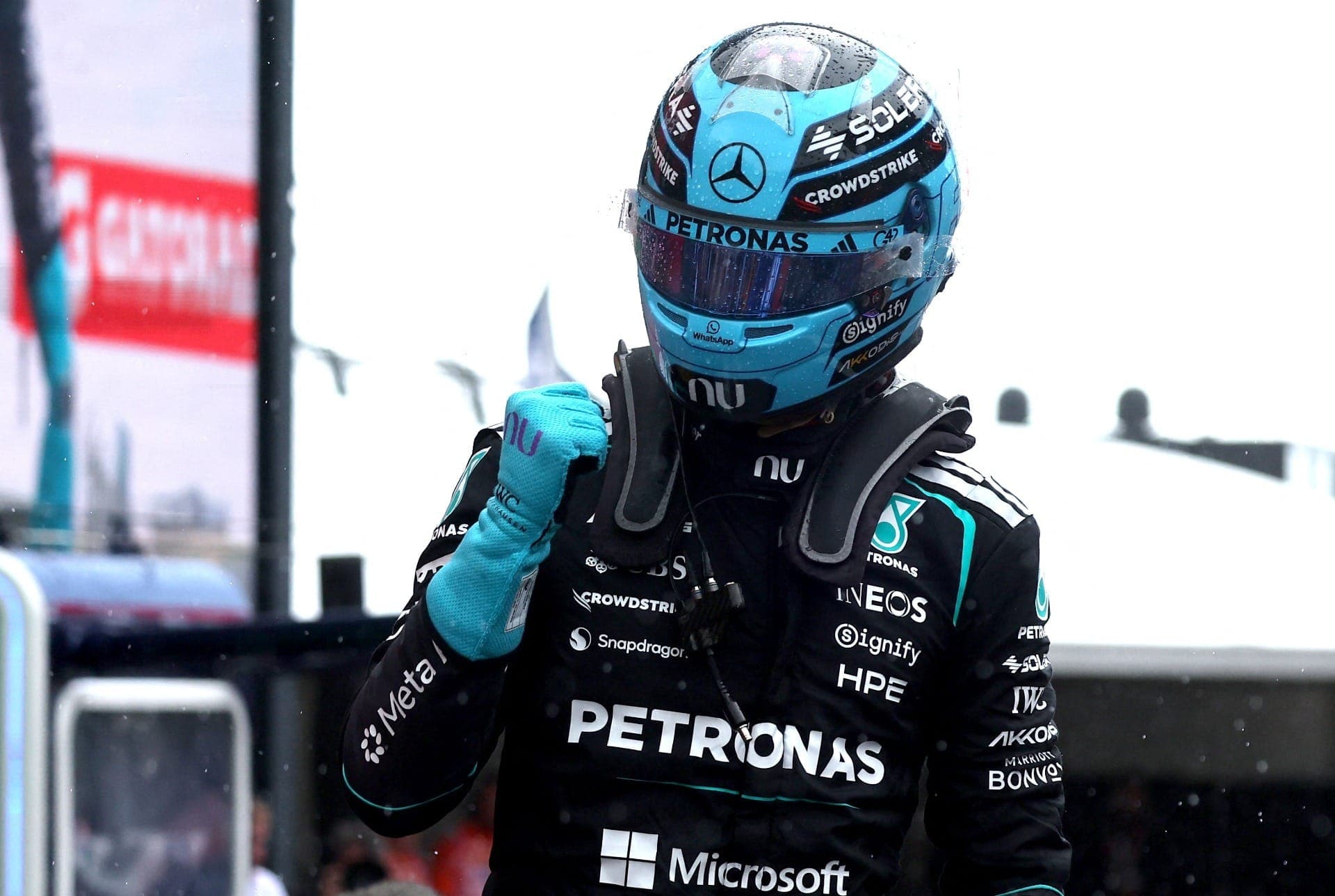 George Russell celebra vitória na sprint do GP da Holanda