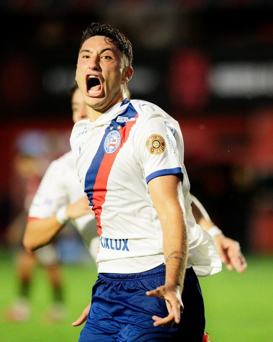 Alejo Véliz comemora gol do Bahia