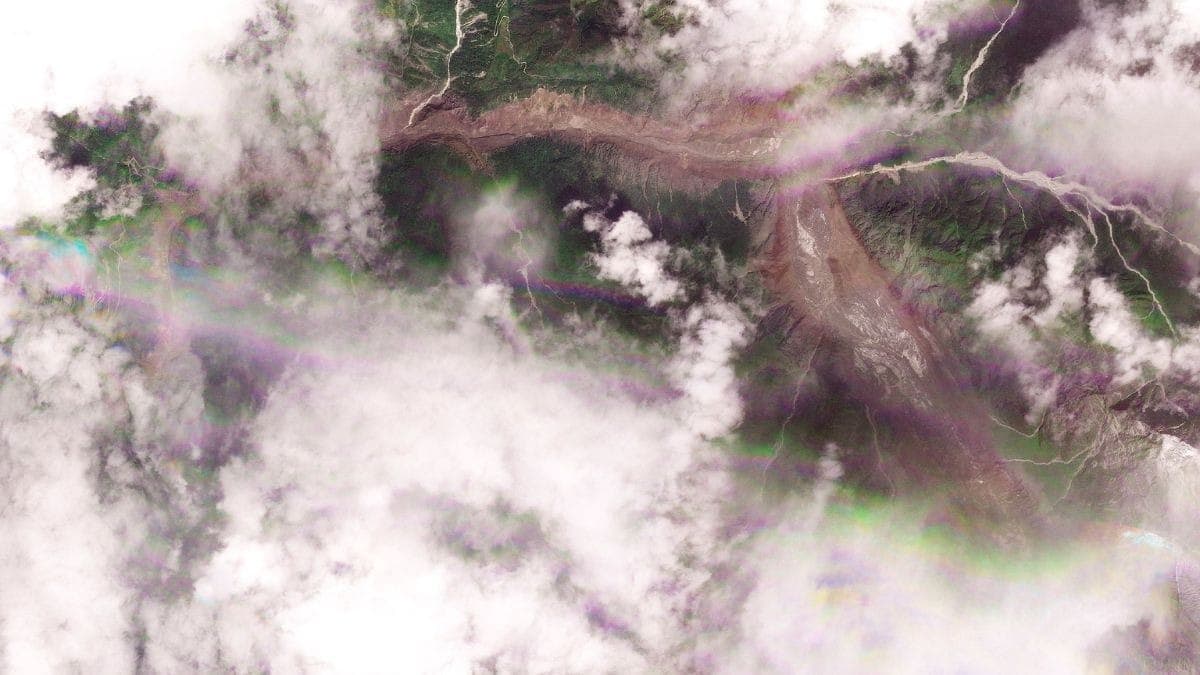 Imagens de satélite mostram antes e depois das inundações no Nepal