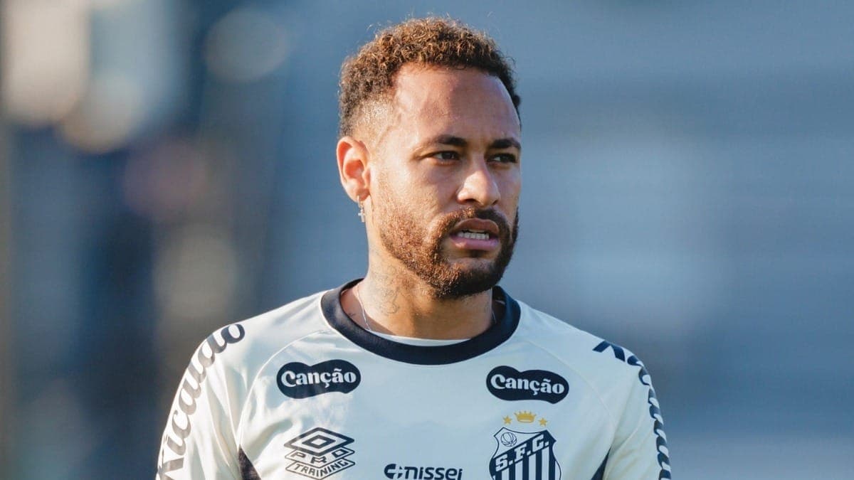 Neymar em treino do Santos no CT Rei Pelé